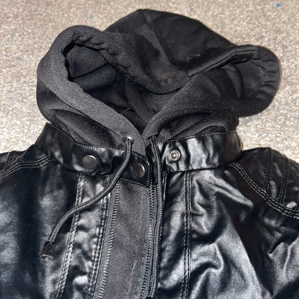 Leather jacket - Picture 3 of 4